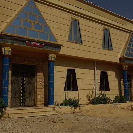 Pyramids Luxor Hotel&SPA Exteriér fotografie
